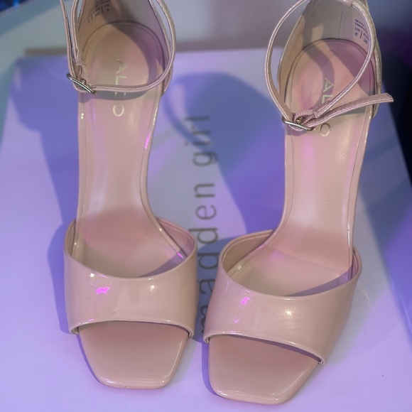 Aldo size 6 heels - Picture 5 of 7